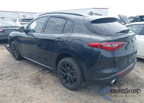 2021 Alfa Romeo Stelvio Ti/Ti Lusso/Ti Sport/Ti Sport Carbon z USA, uszkodzony, nr VIN ZASPAKBN7M7D17777